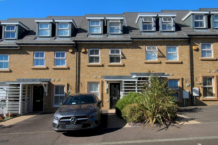 4 Bedroom Terraced House To Rent In Dale Street, Dartford, DA1