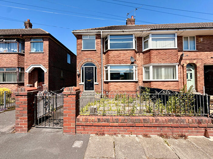 3 Bedroom End Of Terrace House For Sale In Brough Avenue, Bispham, FY2