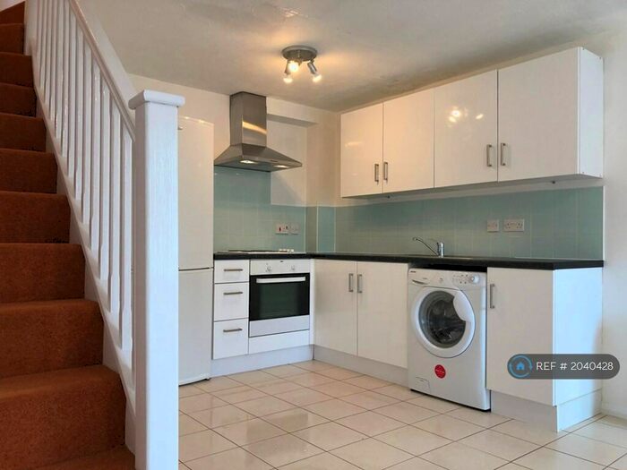 1 Bedroom Terraced House To Rent In Magpie Close, Colindale, NW9