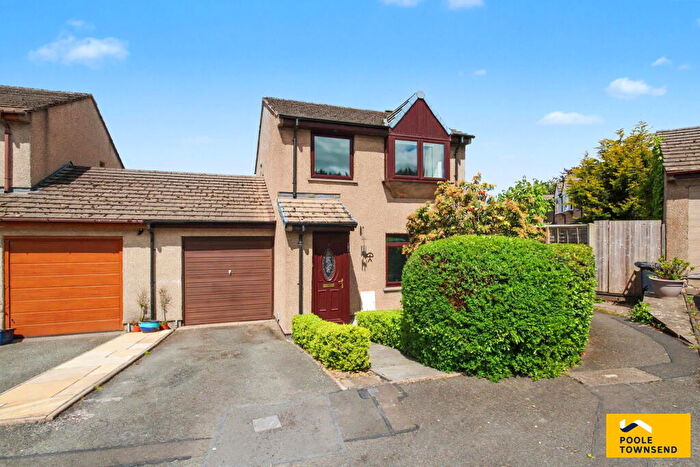 3 Bedroom Link Detached House To Rent In Hayclose Road, Kendal, LA9