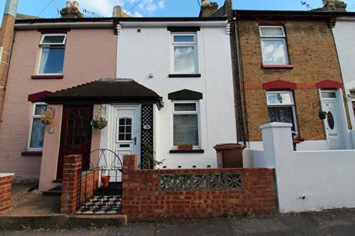 3 Bedroom Terraced House To Rent In Frederick Road, Gillingham, Kent, ME7