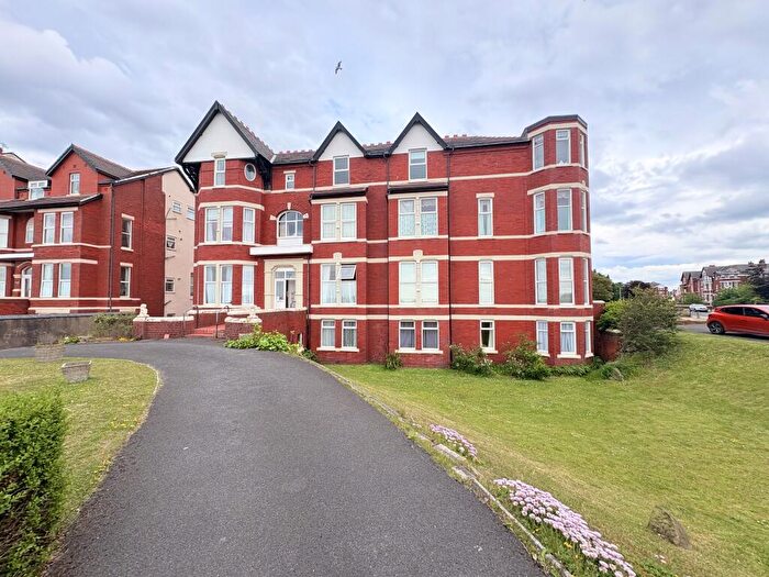 3 Bedroom Apartment To Rent In The Promenade, Southport, PR9