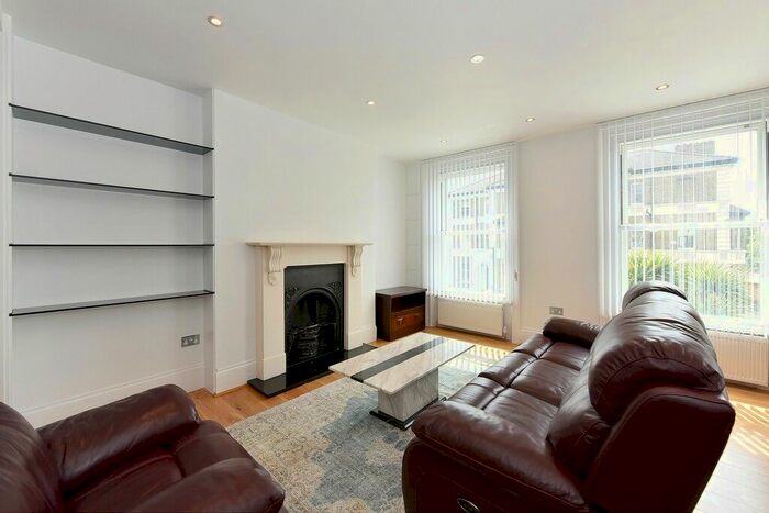 2 Bedroom Flat To Rent In North Side Wandsworth Common, Wandsworth, SW18