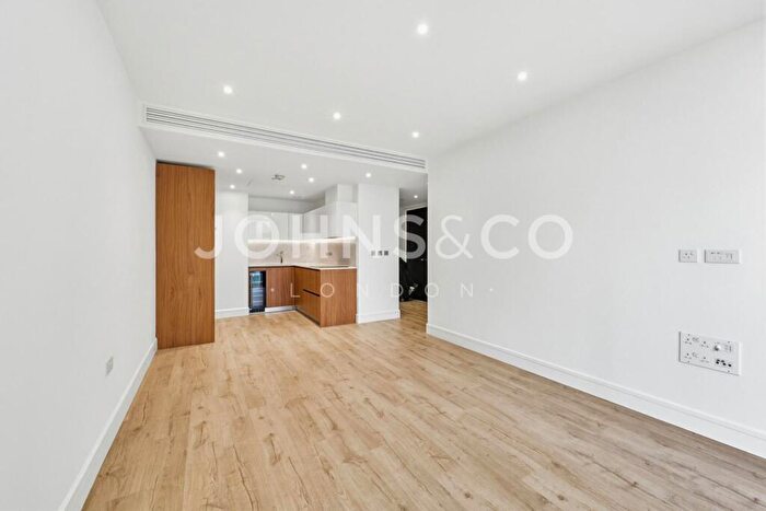 2 Bedroom Flat To Rent In Perilla House, Goodman's Field, London, E1