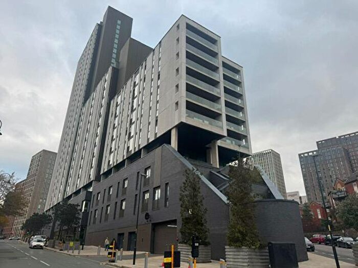 2 Bedroom Apartment To Rent In Oxygen Tower, Store Street, Manchester, M1