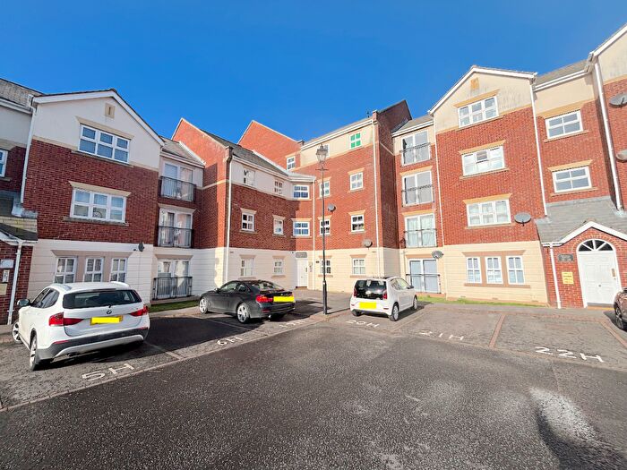 3 Bedroom Flat For Sale In Albert Court, Sunderland, Tyne And Wear, SR2