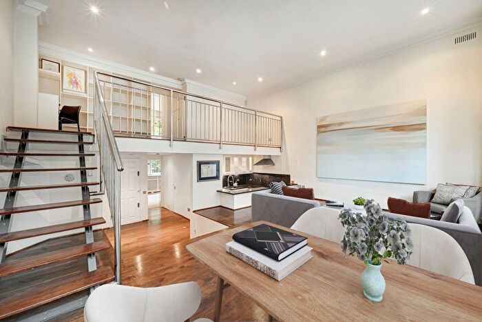 2 Bedroom Flat To Rent In Bramham Gardens, Earls Court, SW5