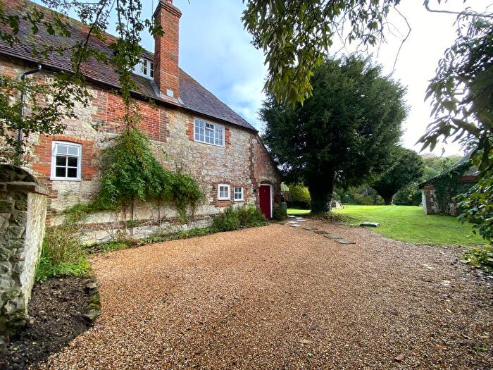 3 Bedroom Semi-Detached House To Rent In Liss, Hampshire, GU33
