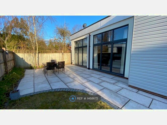 3 Bedroom Bungalow To Rent In Eastern Avenue, Reading, RG1