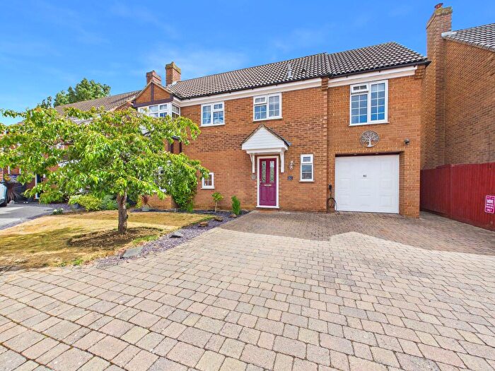 4 Bedroom Detached House For Sale In Sambar Close, Eaton Socon, St. Neots, PE19