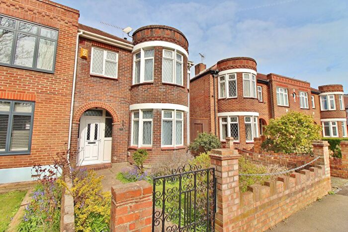 3 Bedroom End Of Terrace House For Sale In Military Road, Hilsea, PO3