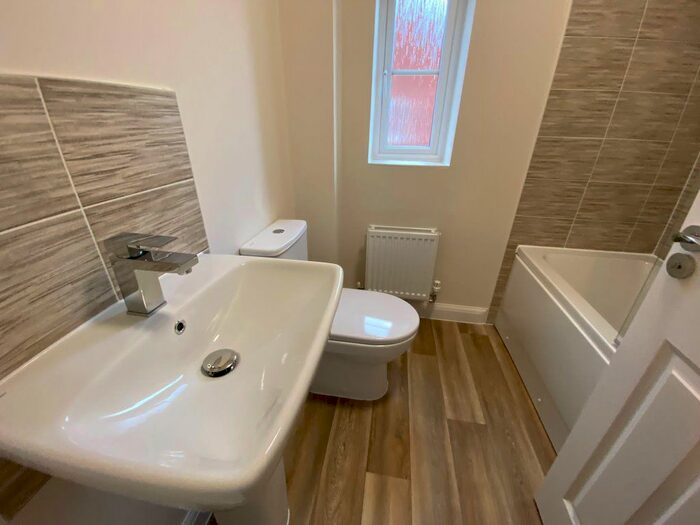 4 Bedroom Property To Rent In Balharvie Road, Wellingborough NN8