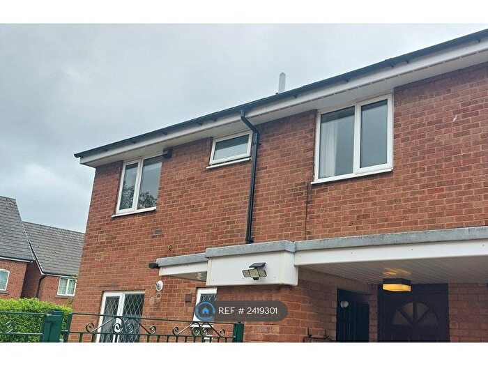 2 Bedroom Flat To Rent In Lowton, Warrington, WA3