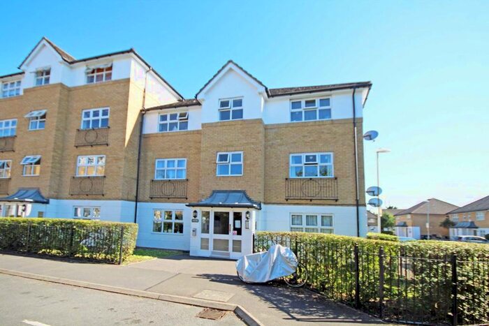 2 Bedroom Flat To Rent In Hillary Drive, Isleworth, TW7
