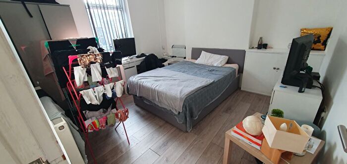 4 Bedroom Property To Rent In Minister Street, Cathays, Cardiff, CF24