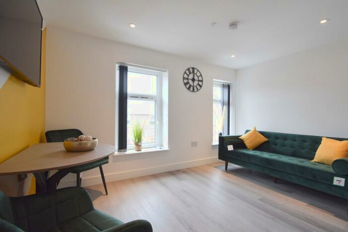 2 Bedroom Flat To Rent In Dalton Street, Cathays, CF24
