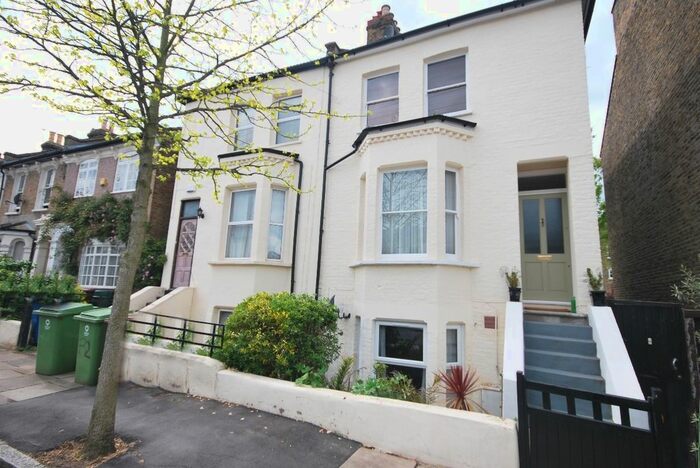 1 Bedroom Flat To Rent In Henslowe Road, London, SE22