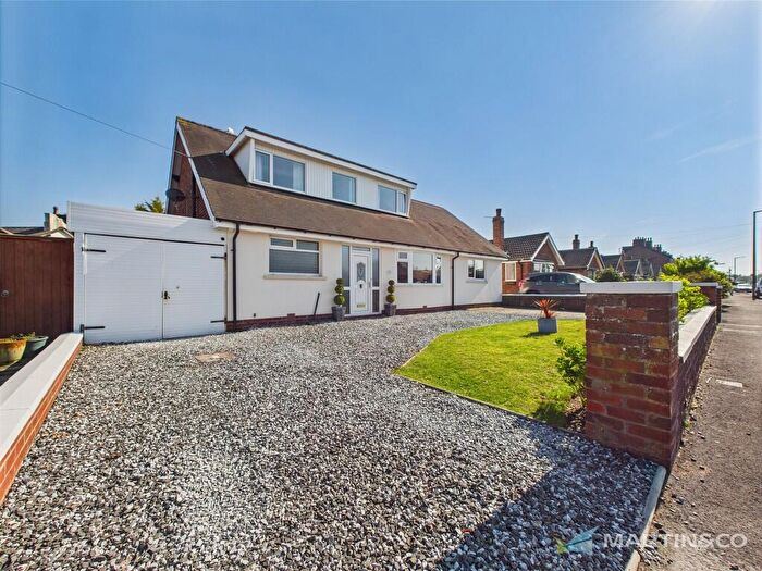 4 Bedroom Detached Bungalow For Sale In Kilnhouse Lane, Lytham St Annes, FY8