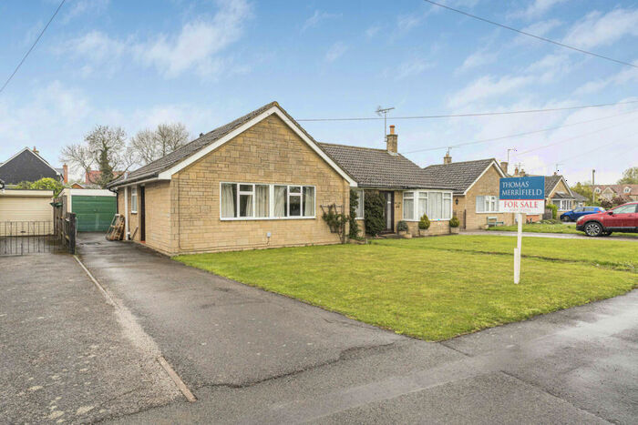 2 Bedroom Semi-Detached Bungalow For Sale In Sycamore Road, Launton, OX26