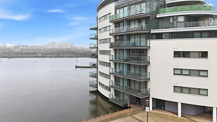 1 Bedroom Flat For Sale In The Helm, Basin Approach, Newham, London, E16