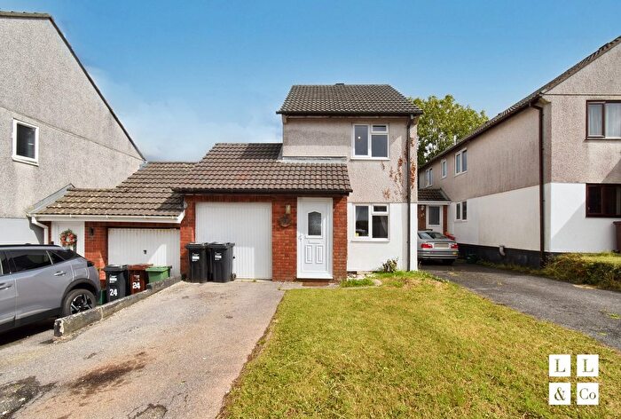 2 Bedroom Semi-Detached House To Rent In St. Stephen, St Austell, PL26