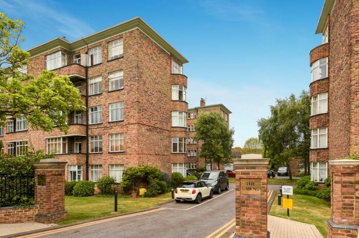 2 Bedroom Flat To Rent In Lee Terrace London, SE3