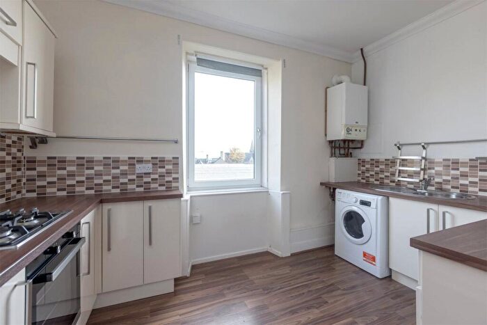 1 Bedroom Flat For Sale In Victor Park Terrace, Corstorphine, Edinburgh, EH12