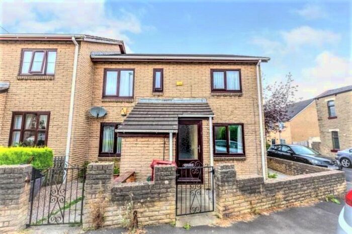 2 Bedroom Flat To Rent In Hufling Court, Burnley BB11