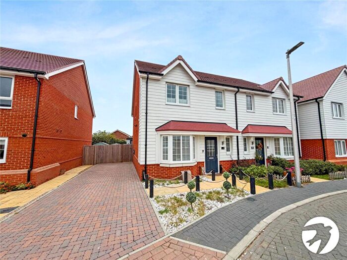 3 Bedroom Semi-Detached House To Rent In Whitworth Close, Hoo, Rochester, Kent, ME3