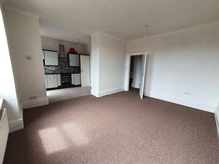 2 Bedroom Flat To Rent In Central Parade, Herne Bay, CT6