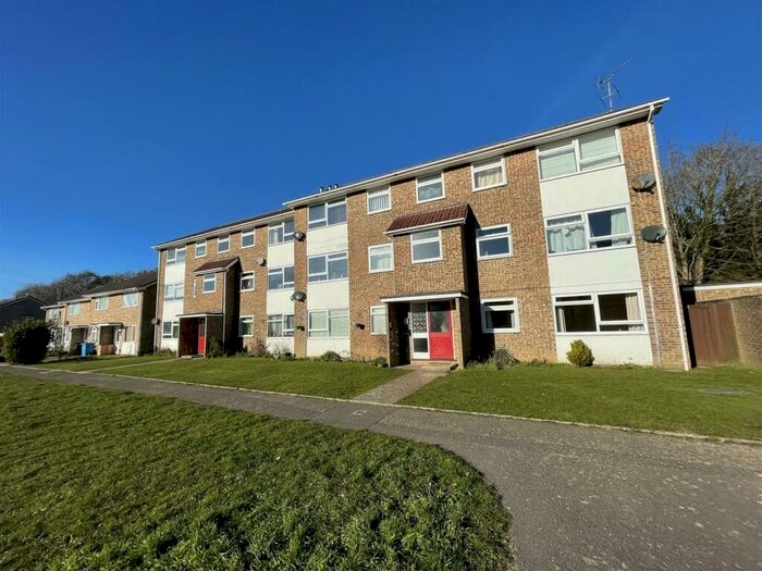 2 Bedroom Apartment To Rent In Symes Road, Hamworthy, BH15
