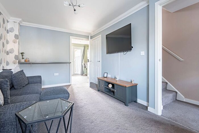 2 Bedroom Terraced House For Sale In Lupton Close, Oulton, NR32