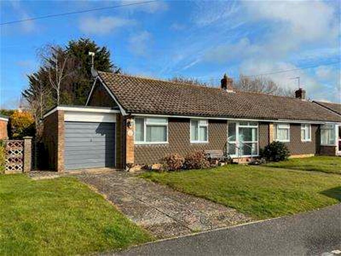 2 Bedroom Semi-Detached Bungalow To Rent In Gosford Way, Polegate, BN26