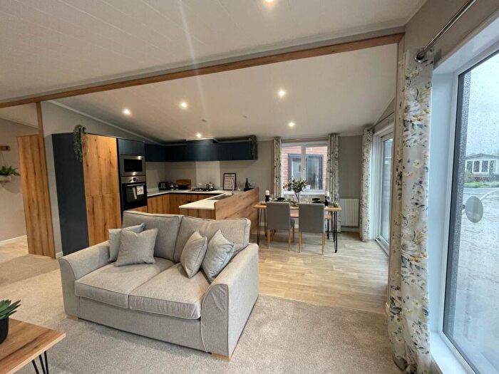 2 Bedroom Lodge For Sale In , Thornton-Cleveleys, FY5