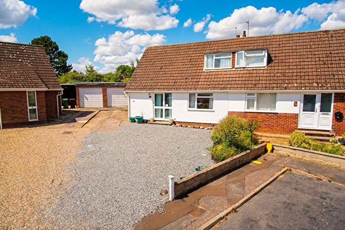 3 Bedroom Semi Detached Bungalow For Sale In Hendon Close, New Costessey, Norwich, NR5