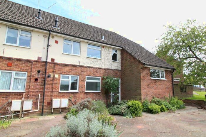 2 Bedroom Apartment To Rent In Hartley Wintney, RG27