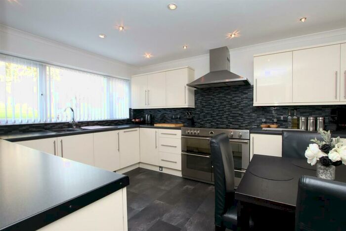 3 Bedroom House To Rent In Rose Hill, Bath, BA1