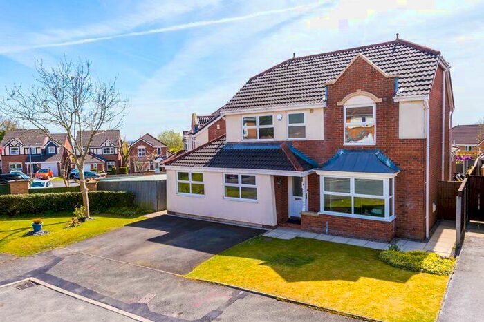 4 Bedroom Detached House To Rent In Fewston Close, Sharples, BL1