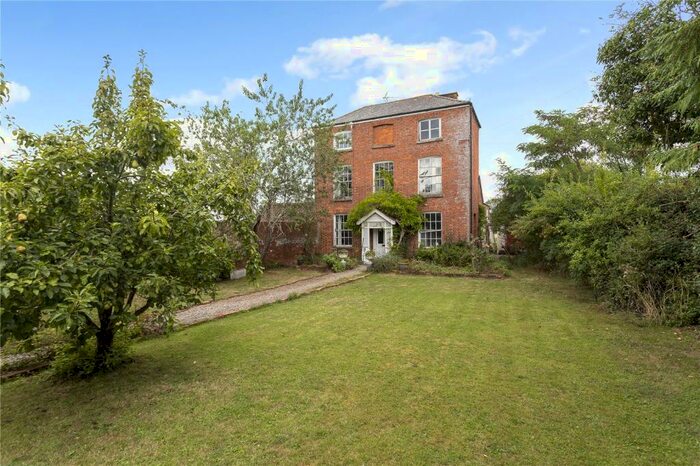 4 Bedroom Detached House For Sale In Ruckhall Lane, Clehonger, Hereford, Herefordshire, HR2