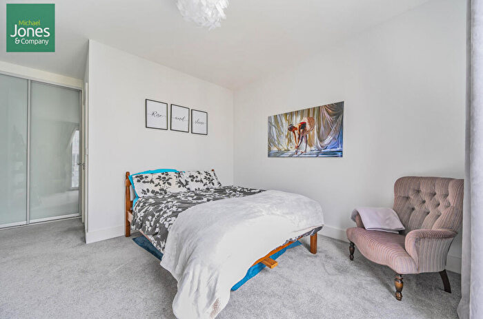 2 Bedroom Flat To Rent In Brighton Road, Worthing, West Sussex, BN11