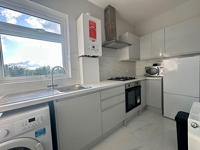 1 Bedroom Property To Rent In Selborne Road, Ilford, IG1