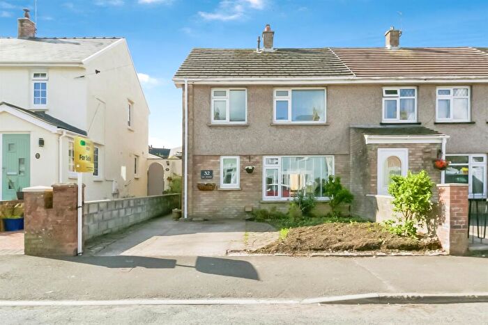 3 Bedroom End Of Terrace House For Sale In Cae Stumpie, Cowbridge, CF71