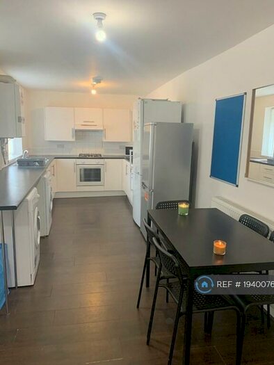 6 Bedroom Terraced House To Rent In Empress Road, Liverpool, L7