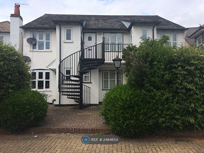 1 Bedroom Maisonette To Rent In Trinity House, Woking, GU22
