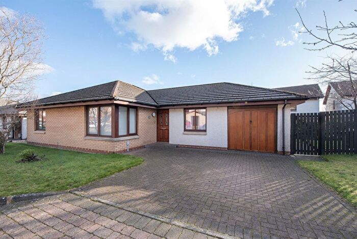 3 Bedroom Detached Bungalow For Sale In Clifford Park, Menstrie, FK11
