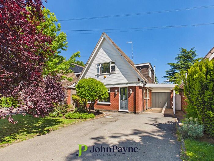3 Bedroom Detached House For Sale In Station Avenue, Tile Hill Village, Coventry, CV4