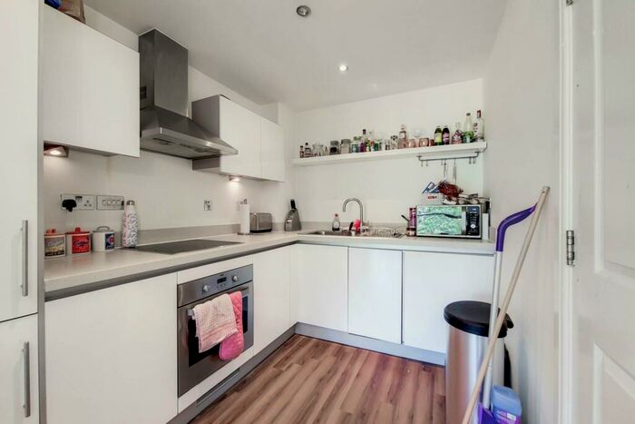 1 Bedroom Flat To Rent In Widmore Road, Bromley, BR1