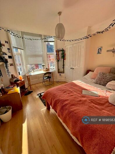 6 Bedroom Terraced House To Rent In Fairfield Road, Newcastle Upon Tyne, NE2