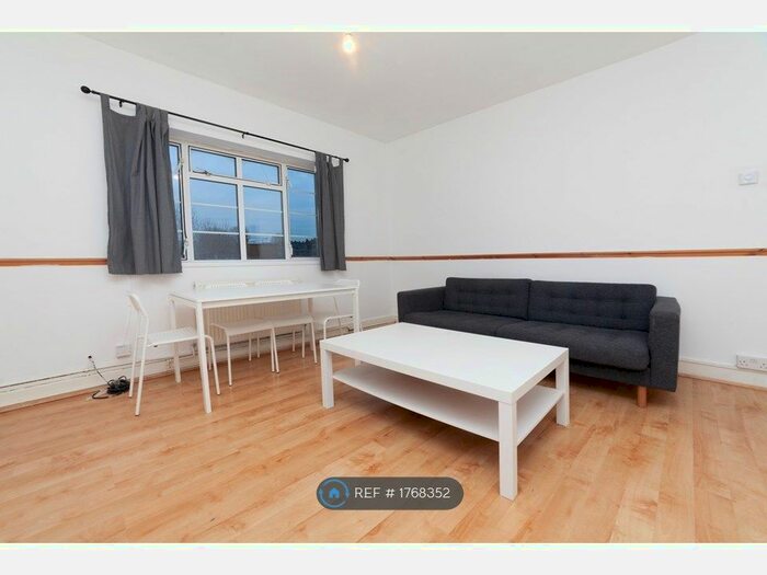 2 Bedroom Flat To Rent In Dover Court, London, SE10