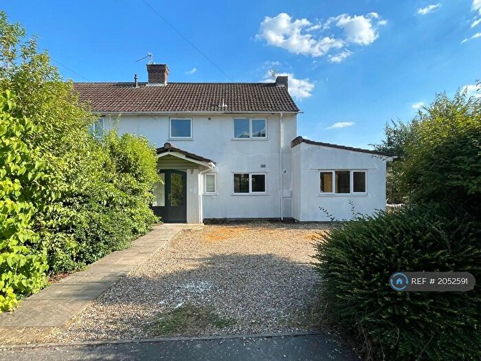 3 Bedroom Terraced House To Rent In Maxwell Road, Beaconsfield, HP9